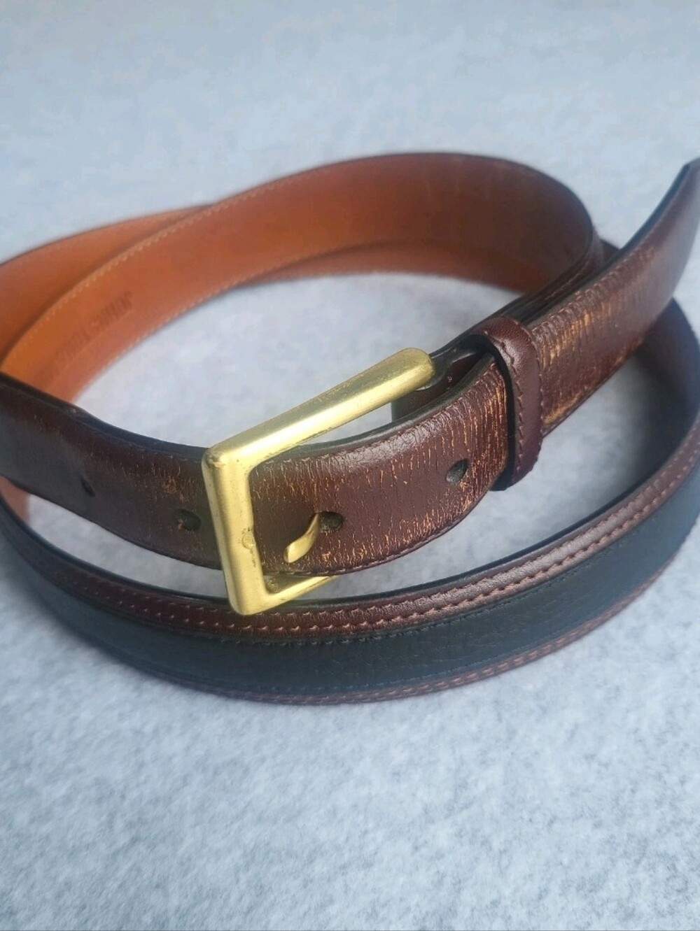 Johnston Murphy Belt Mens 42 Black Brown Stitched Solid Brass Buckle 75-70049